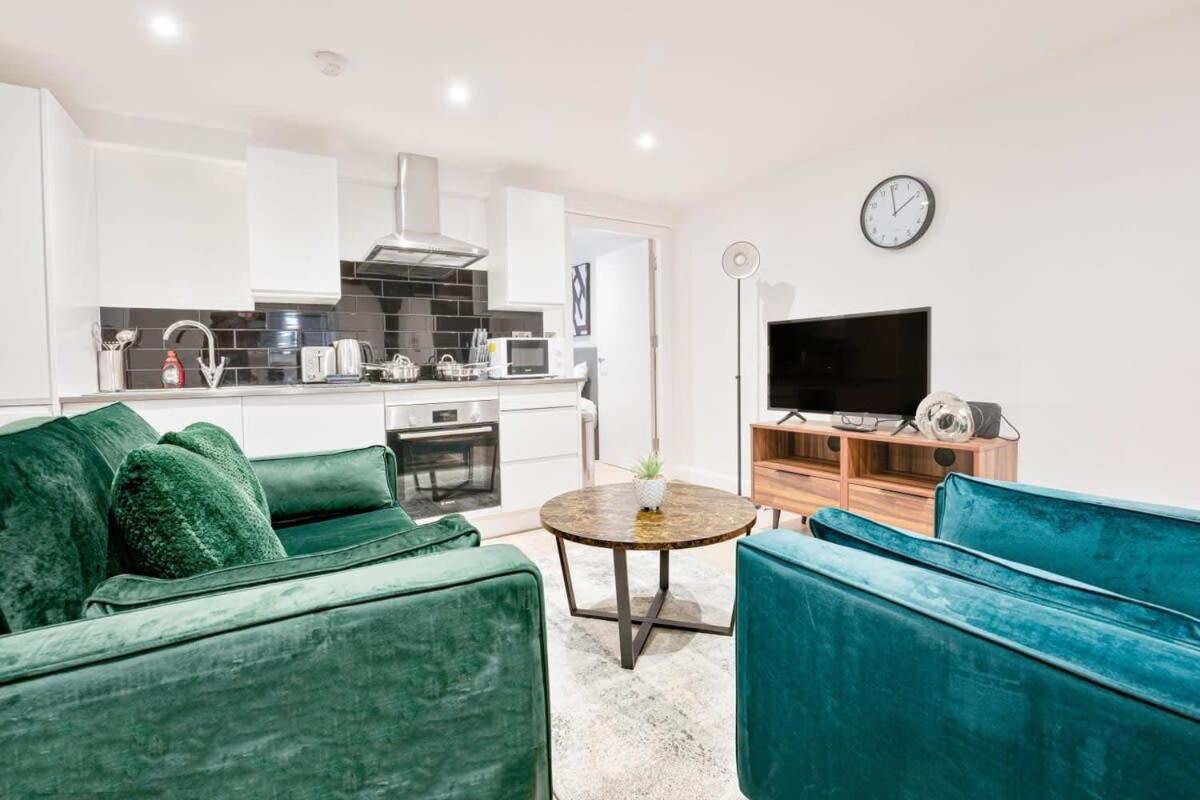 Modern 1 Bed Apartment In Burton-On-Trent Eksteriør bilde
