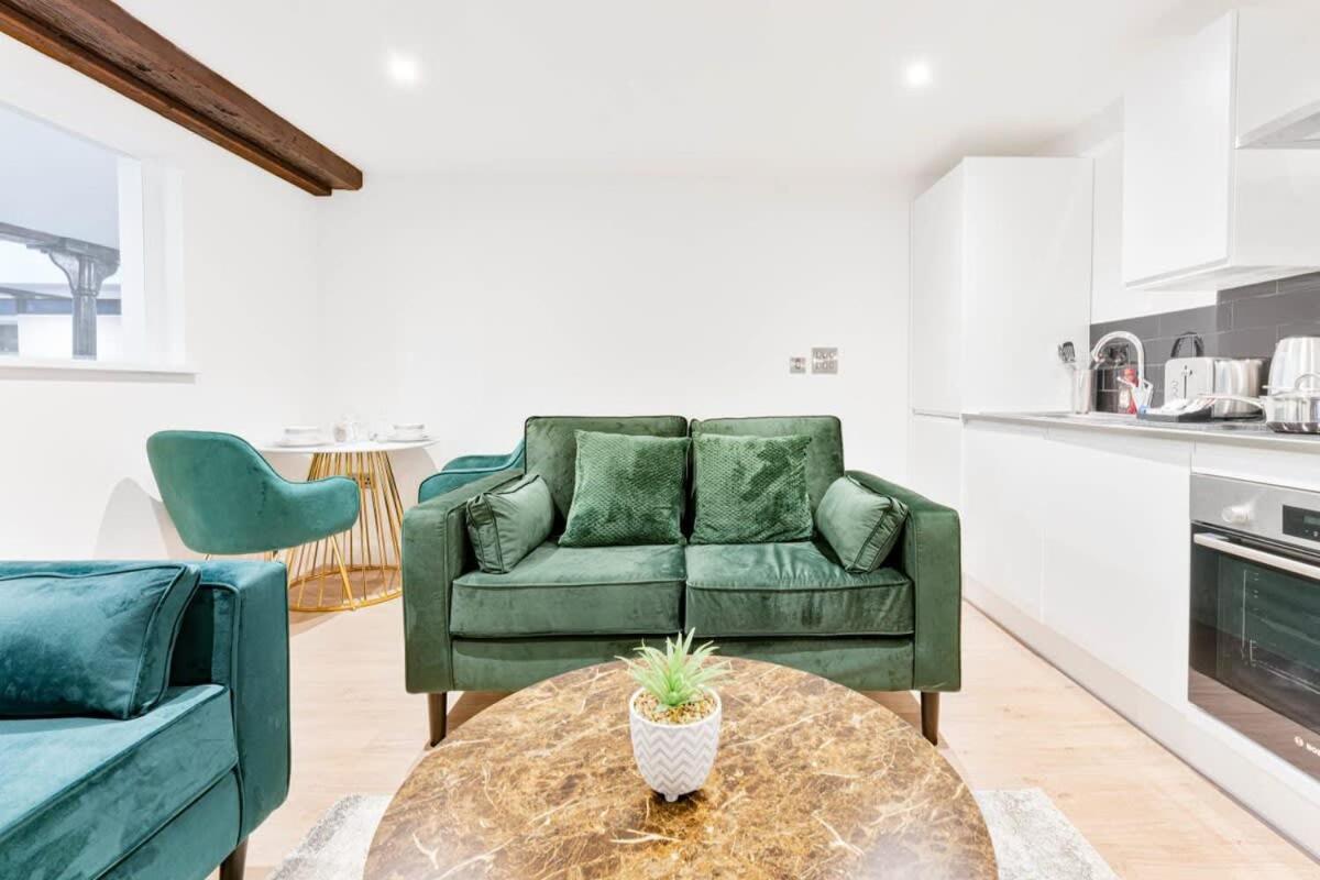 Modern 1 Bed Apartment In Burton-On-Trent Eksteriør bilde