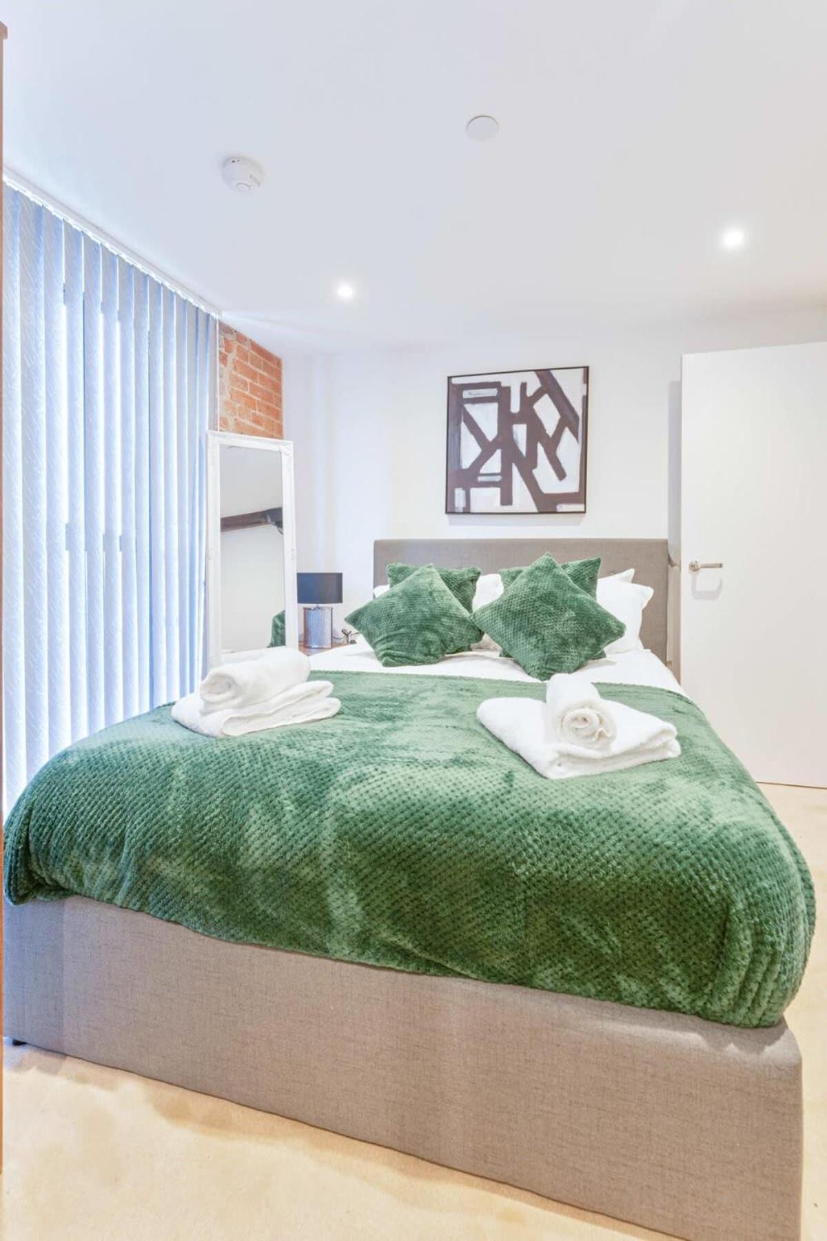 Modern 1 Bed Apartment In Burton-On-Trent Eksteriør bilde
